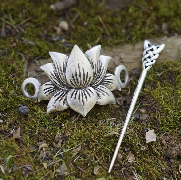 Ancient VIKING LOTUS set ( Pin + Barrette)