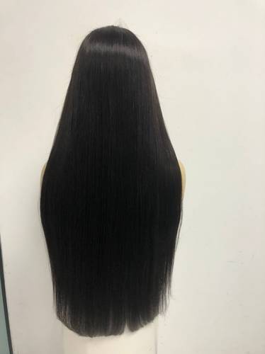 باروكة شعر طبيعي  طول 30انش كثافه 210  اللون اسود طبيعي دانتيل  جذور 13×4