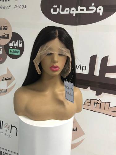 باروكات شعر طبيعي طول 22 انش كثافه 180 اللون اسود طبيعي جذور حرير 13*4