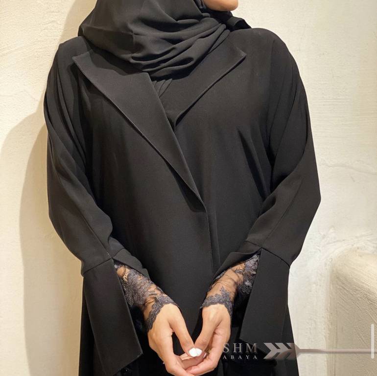 عباية مع كم دانتيل