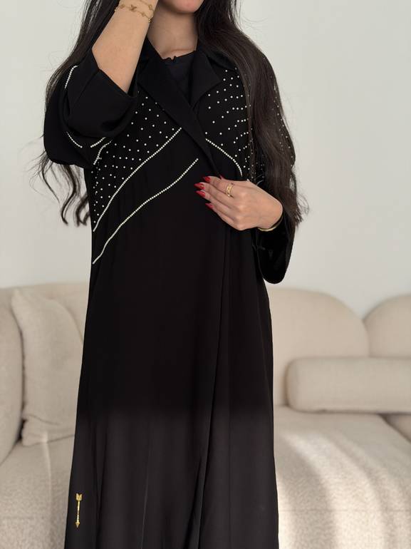 702# عباية مع تطريز باللولو