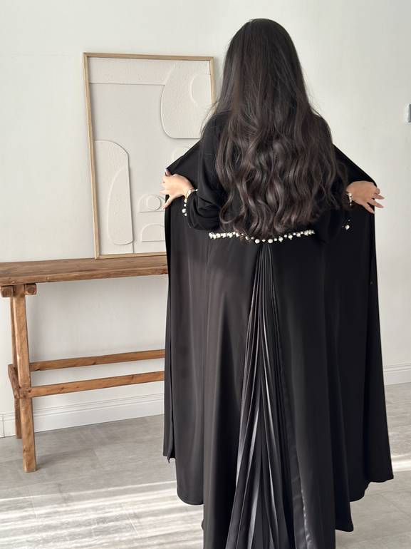 605# عباية مع لولو وتفته
