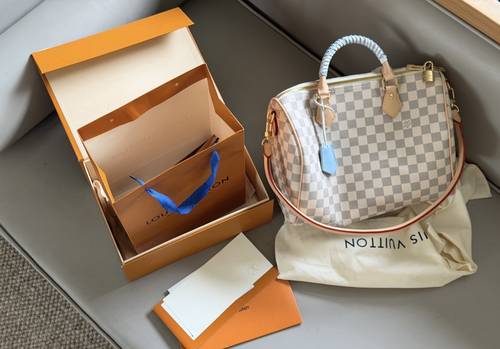 Louis Vuitton-Mirror Quality