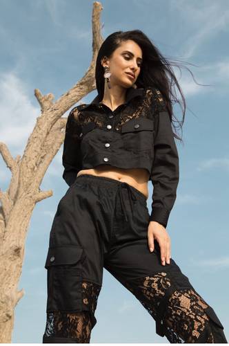   Casual chic training suit black and black lace