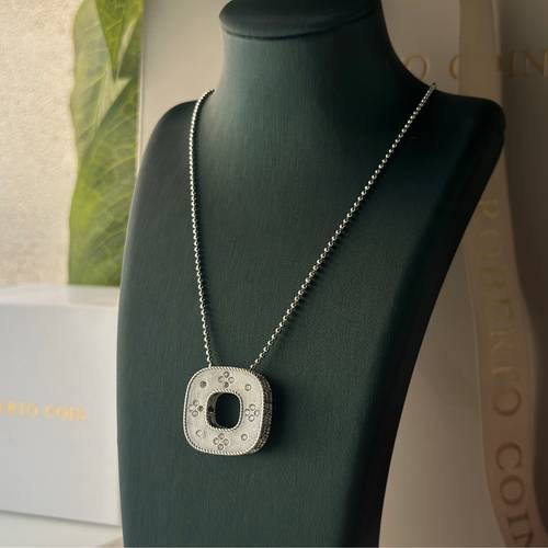 سلسال روبرتو كوين 