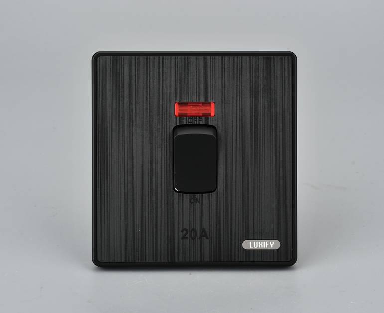 مفتاح 20 امبير (سخان) LUXIFY