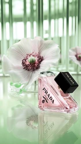 Prada Paradoxe Virtual Flower