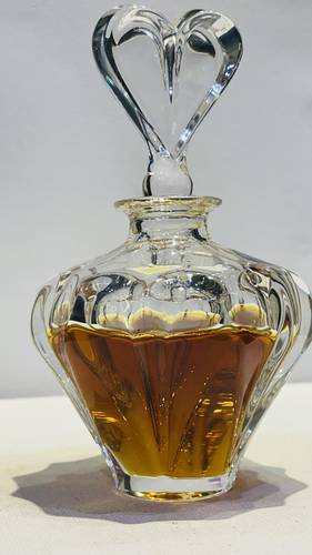 تركيبة ( دِثَار ) العطرية
