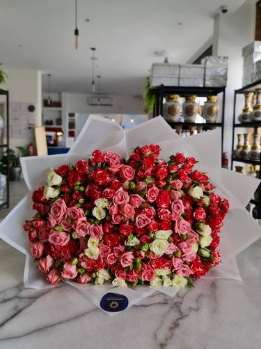 باقة 50 غصن بيبي جوري