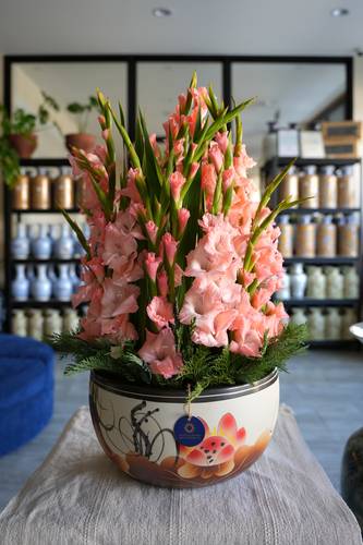  Ceramic vase mix flowers