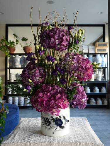 Ceramics vase mix flowers