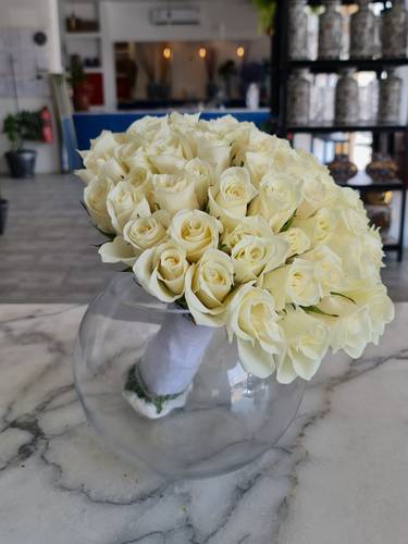 Bridal bouquet roses 65 stems 