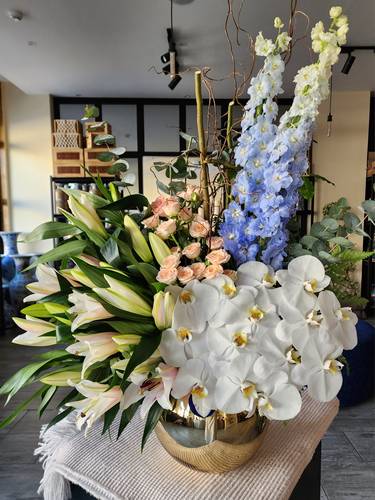 Golden vase mix flowers