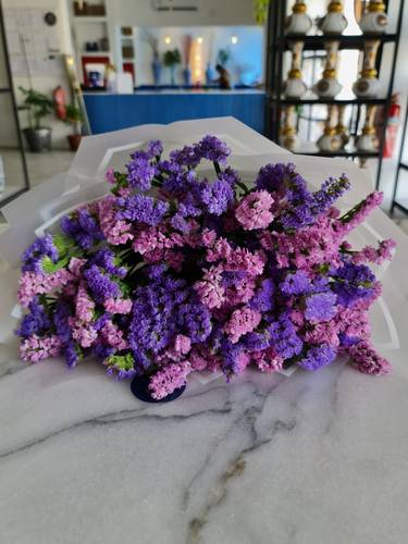 Statice flowers bouquet 