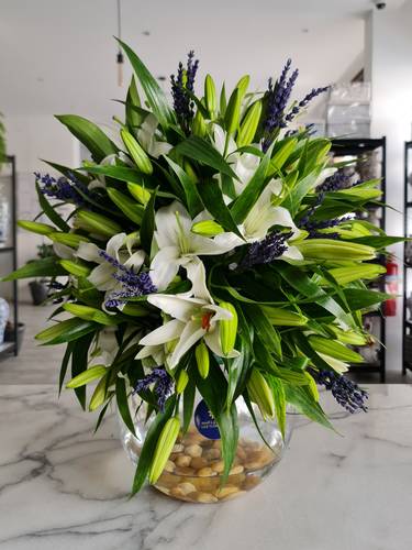 Glass Vase with casablanca & lavender