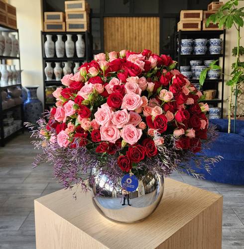 Mix flowers vase 