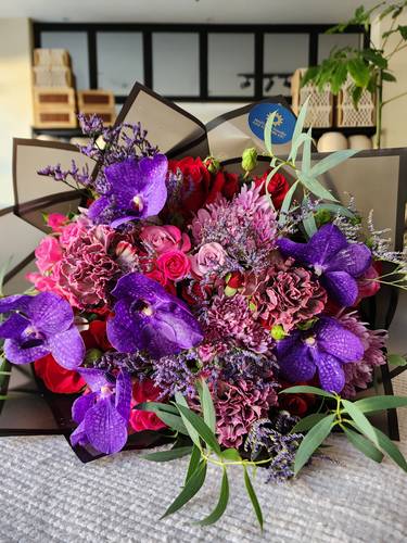 mix flowers bouquet