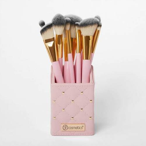 مجموعة فرش من 12 قطعة pink Studded Elegnace .