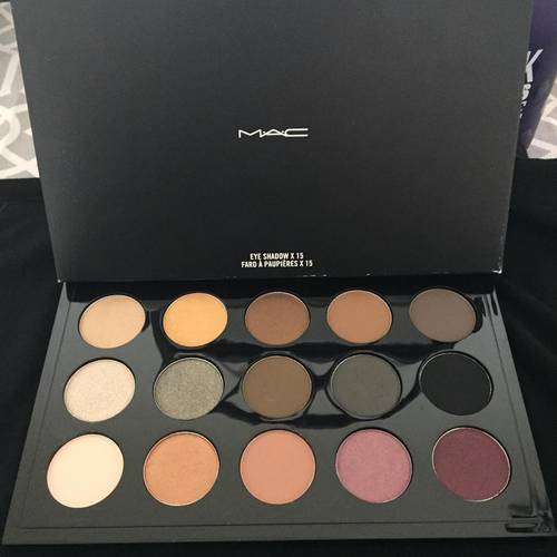 M.A.C Eye shadow x15 