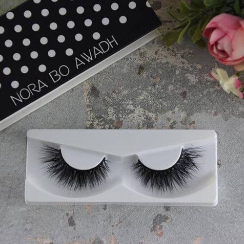 Nora Bou Awadh's eyelashes u.