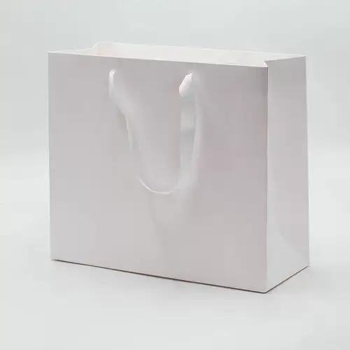 اكيااس هدايا ابيض ك