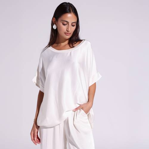  Round Neck - Silky Lounge Set in Beige
