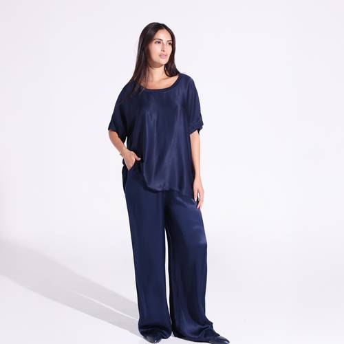 Round Neck - Silky Lounge Set in Navy