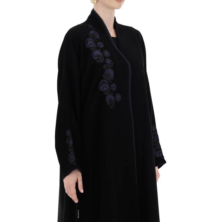 ‏Midnight Tide – تطريز كحلي - طرحه سادة عرض ونصف - بدون ازرار - 58 - طلب تفصيل