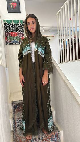 عباية بني و فيروزي