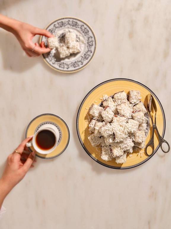 مكعبات جوز الهند بالشوكليت Lazy cake*