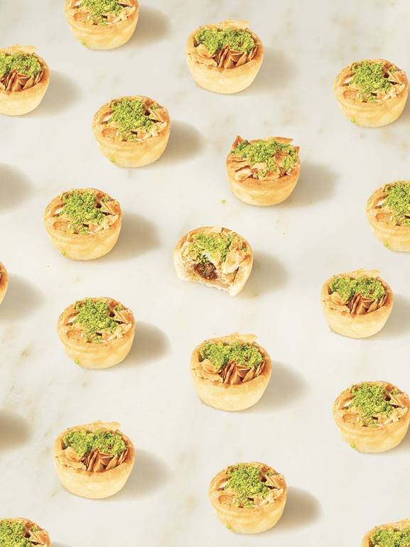 تارت التمر واللوز المكرمل Tart date**