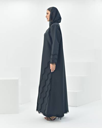 عبايه مزون