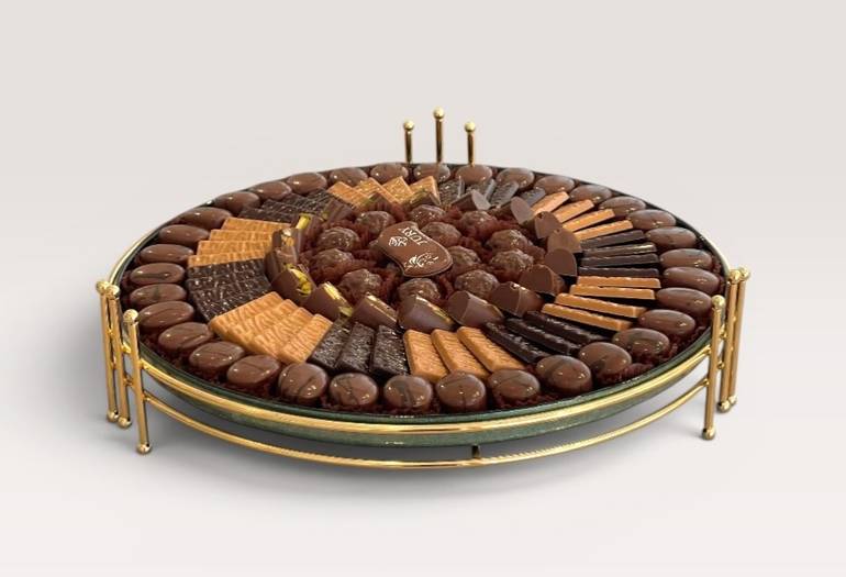 صحن زجاج مع استاند ذهبى شوكولاتة مكشوف