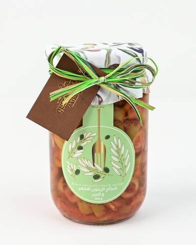 Green olives with olive oil