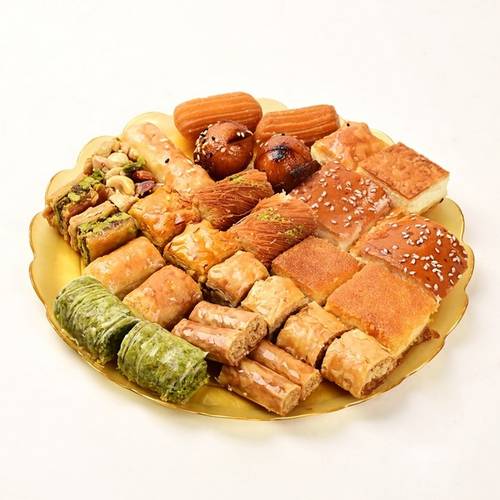 صحن حلا شيرة ( حلا شيرة مشكل مع بقلاوة مشكل ) 500 غرام
