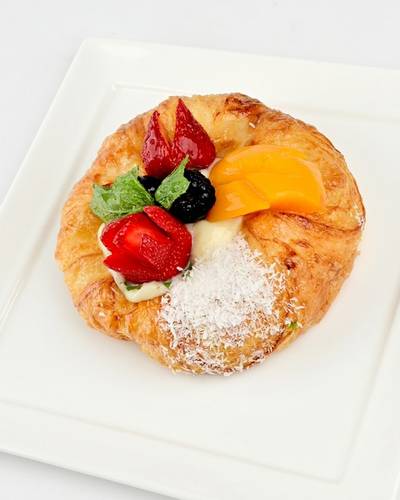 Round fruit danish