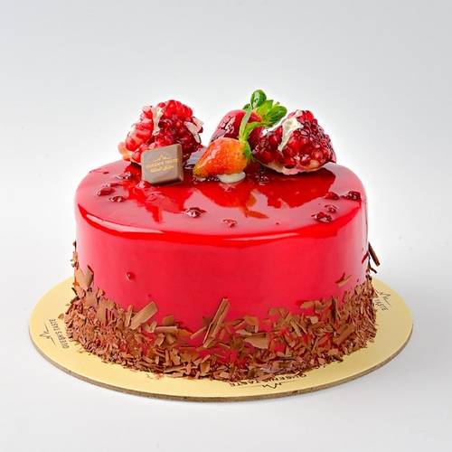 Small chocolate pomegranate cake