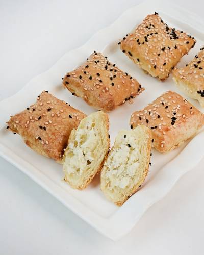 يغموش جبنه