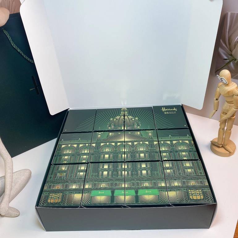 كاليندر 12 عطر ل12 يوم من هارديز