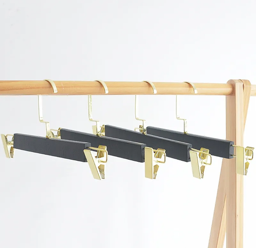Royal GOLDEN BLACK Hanger