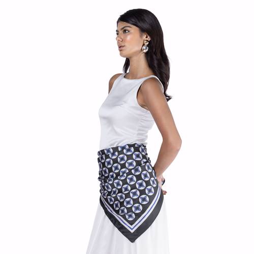 SIGNATURE SILK SCARF –BLACK 2