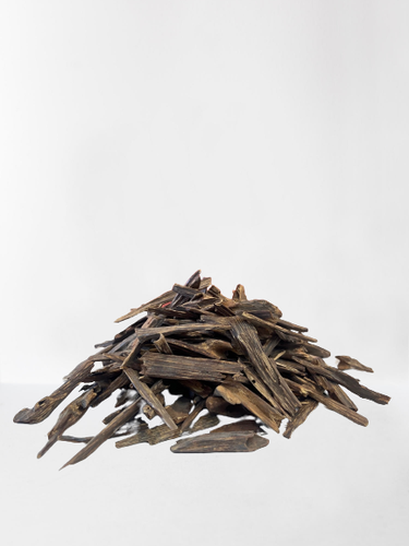 عود طبيعي INDIAN JURA 1  (نص كيلو )