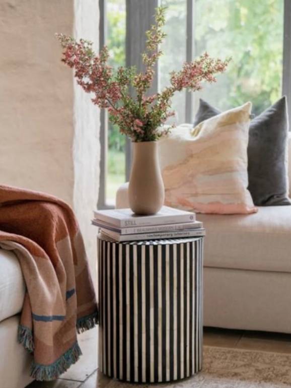 SIDE TABLES 4