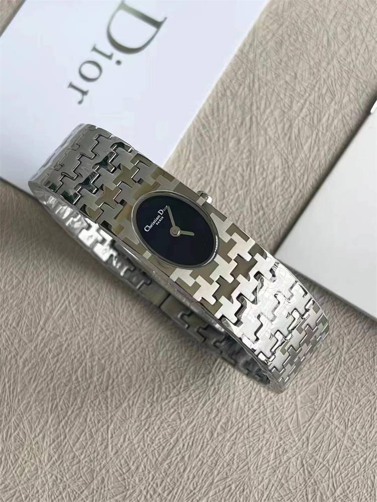 Vintage La de Dior