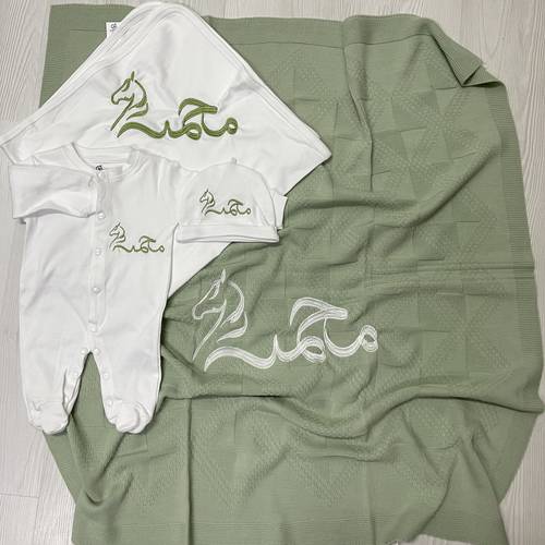  بكج بطانية مع طقم قطني 100% مطرزة - الوان متنوعة