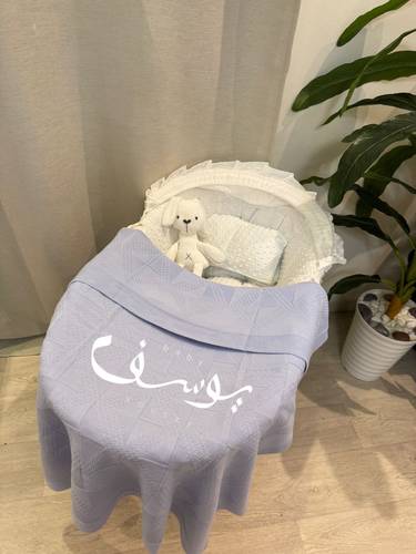 بطانية استقبال سماوي مطرزة