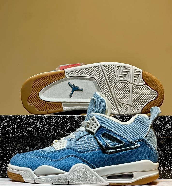 Nike Air Jorden 4 Retro - Worn blue