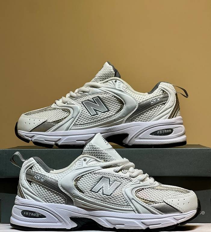 New Balance 530 - White, Silver