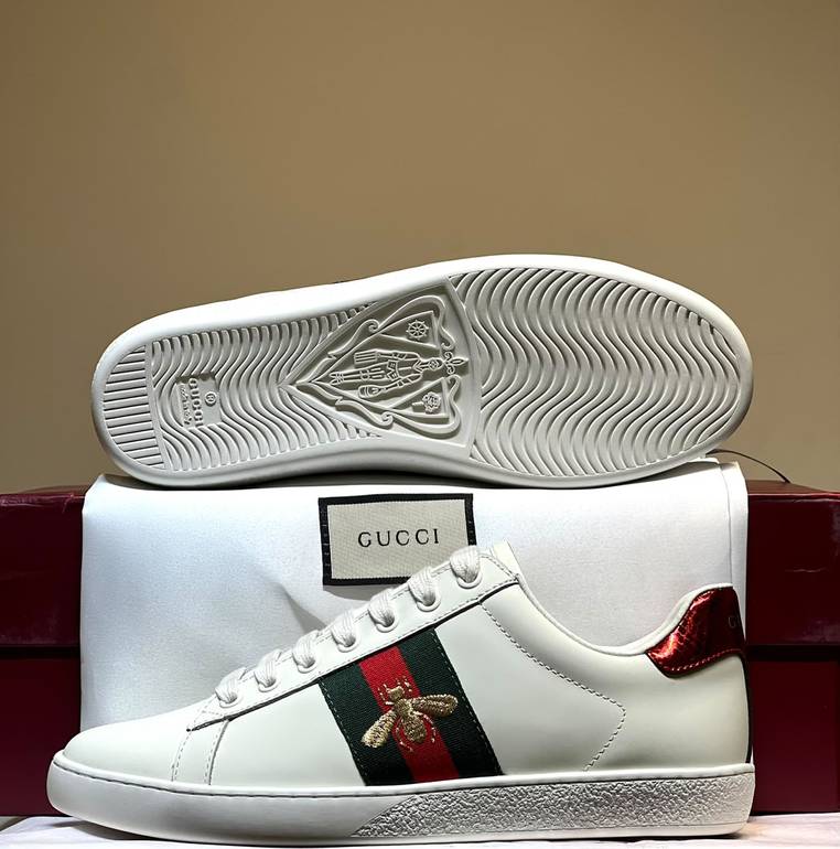 White Leather With Bee | GUCCI® 
