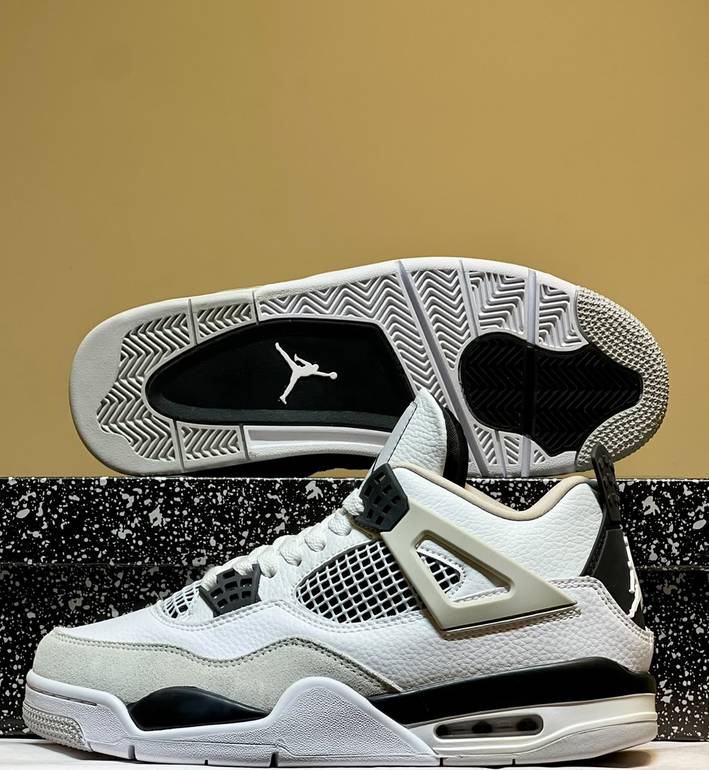 Nike Air Jorden 4 Retro - Military Black